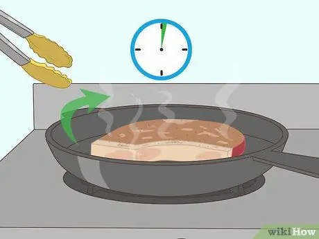 Приготовить сухой выдержанный стейк Шаг 5