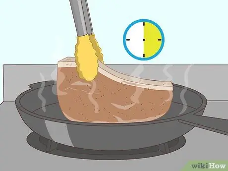 Приготовить сухой выдержанный стейк Шаг 6