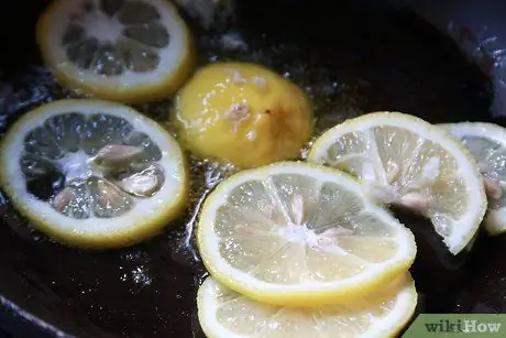 Приготовьте тонкие кусочки куриной грудки, шаг 4