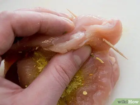 Приготовить фаршированную куриную грудку Шаг 12