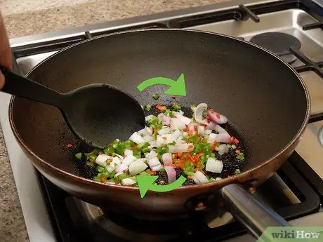 Приготовить курицу с карри по-ямайски Шаг 3