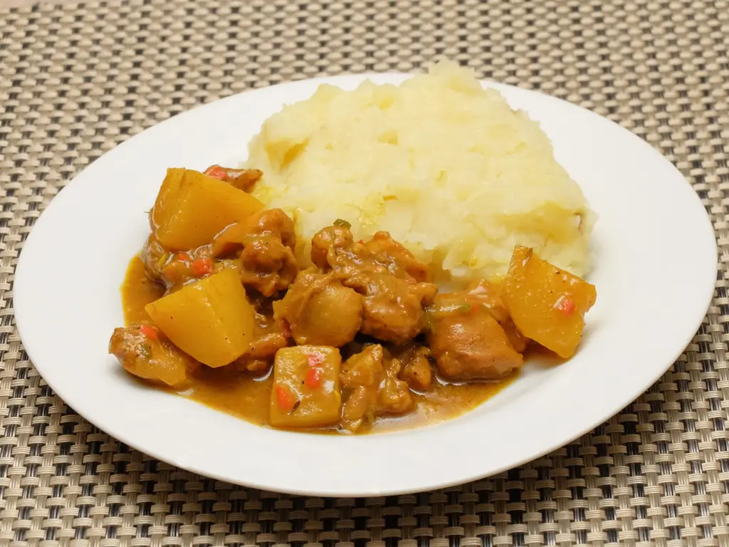 Как приготовить курицу карри по-ямайски: 11 шагов (с иллюстрациями)