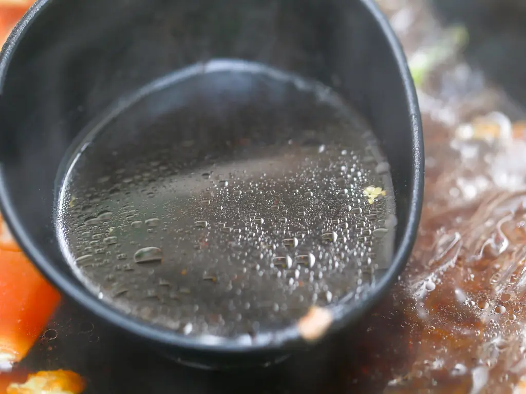 Как приготовить сукияки (с иллюстрациями)