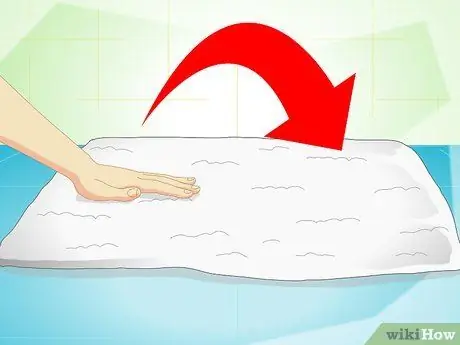 Доставить кошкам лекарства для ушей Шаг 4