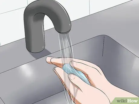 Уход за кусающимся хомяком Шаг 10