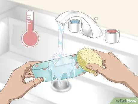 Очистите и поддерживайте среду обитания для канареек Шаг 3