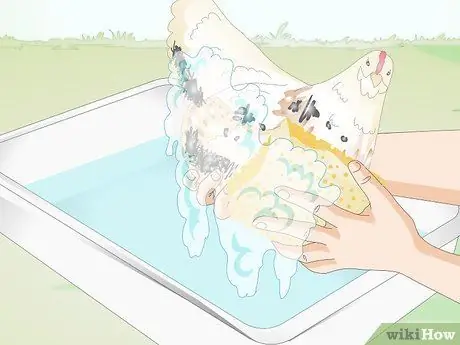 Правильный уход за цыплятами и взрослыми цыплятами Шаг 12