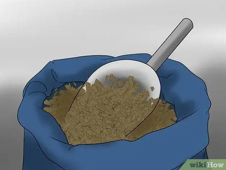 Загрузить напуганную лошадь в прицеп для лошадей Шаг 9