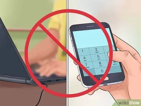 Игнорировать надоедливых людей Шаг 12