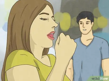 Избегайте парней, которые вас бьют Шаг 9