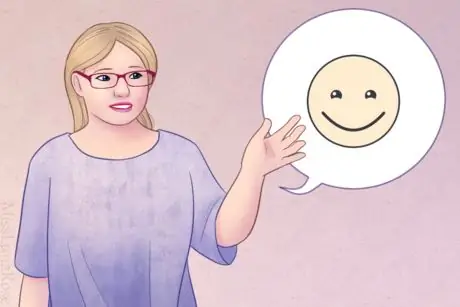 Девушка с синдромом Дауна выражает счастье