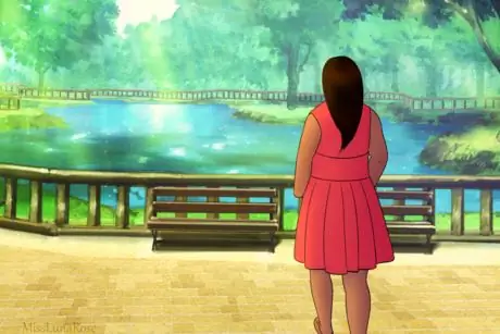 Женщина-инвалид одна в парке