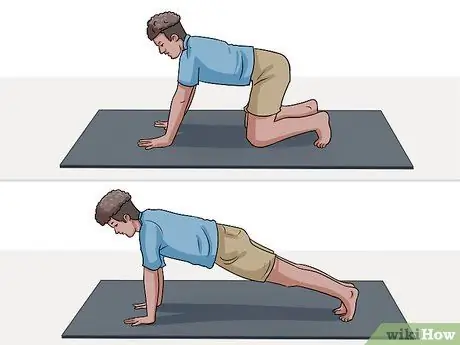 Делайте стойки на предплечьях, шаг 6