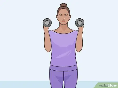 Выполните жим гантелей в стиле милитари, шаг 09