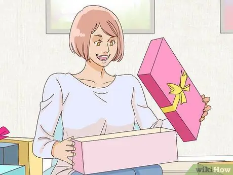 Планируйте презентацию подарков перед шотландской свадьбой Шаг 5