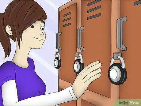 Пережить первую неделю в средней школе Шаг 12