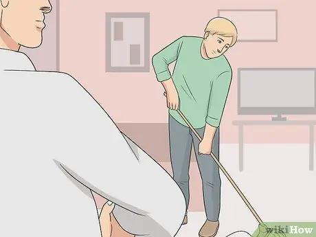 Справиться со строгими родителями-христианами Шаг 13