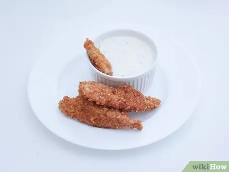 Приготовить куриные пальцы, покрытые киноа, шаг 13 Приготовить куриные пальцы, покрытые киноа, шаг 13