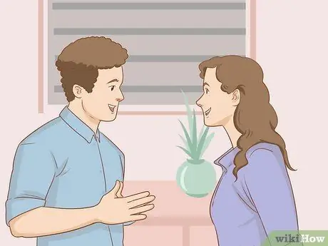 Встречайтесь с религиозным деятелем, когда вы не являетесь Шаг 2