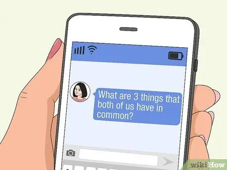 О чем говорить по телефону со своим парнем Шаг 1