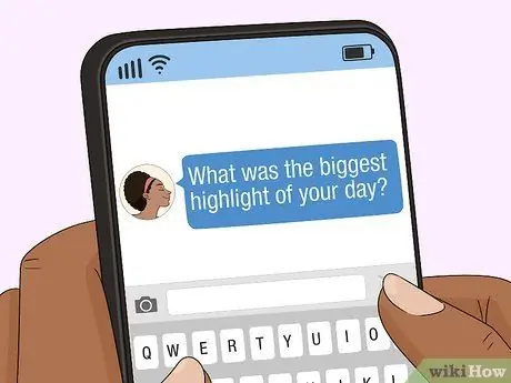 О чем говорить по телефону со своим парнем Шаг 2