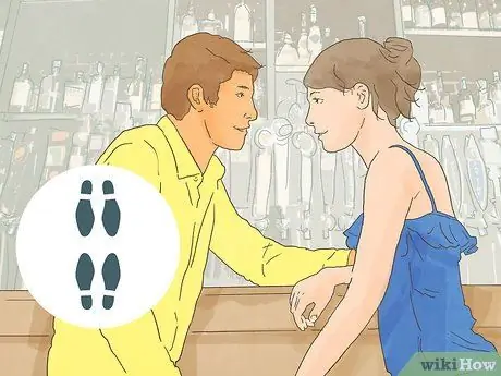 Поцелуй девушку при первой встрече Шаг 8