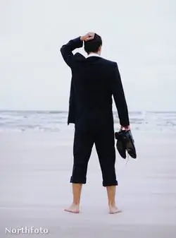 Как вы переносите жару в костюме-тройке?