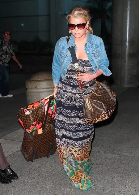 Джессика Симпсон толстая в своих макси-платьях