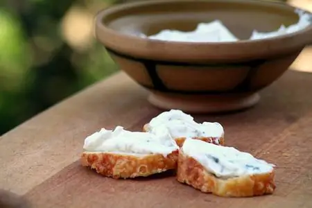 Текстильные подгузники можно использовать и на кухне