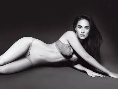 Меган Фокс в нижнем белье Emporio Armani