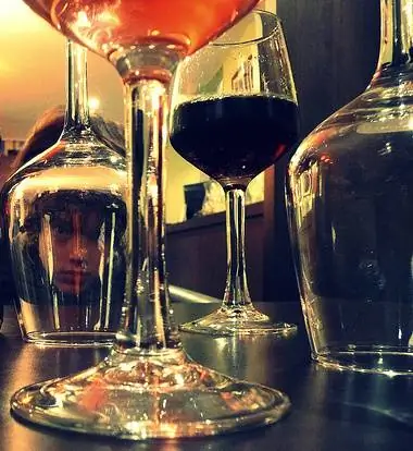 Ну и что, если ребенок пьет вино?