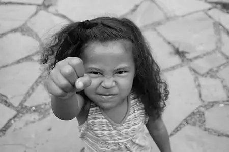 Что заставляет маленьких детей идти вечером?