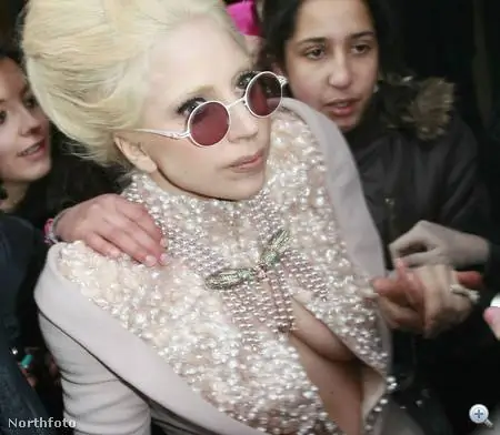 Леди Гага в Париже