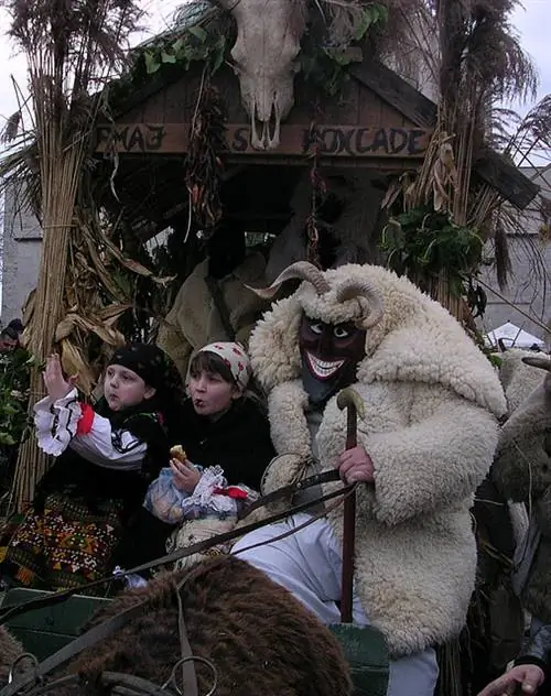 Волшебный пончик и хвост карнавала: начинается сезон вечеринок