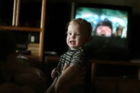 Нас по телевизору - я твой отец! 8