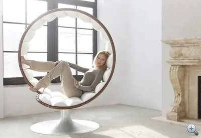 Отмеченный наградами венгерский продукт Hug Chair. Источник: TheHugChair.com - нажмите! Отмеченный наградами венгерский продукт Hug Chair. Источник: TheHugChair.com - нажмите!