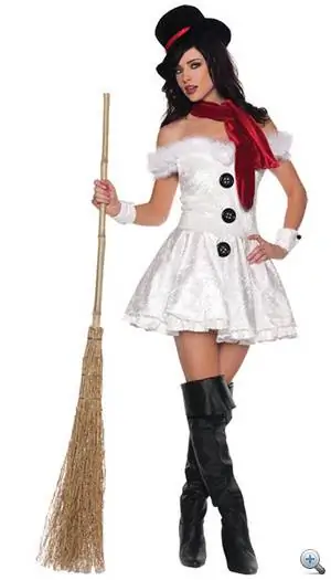 Дракула сосет кровь Сэнди на вечеринке в честь Хэллоуина в этом году