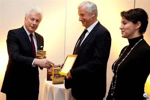 Кен Фоллетт получил награду Libri Golden Book в Будапеште
