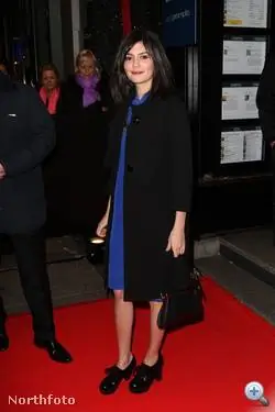 Одри Тоту выглядит так, словно у нее начались роды на красной дорожке