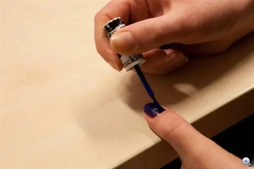 Новогодний узор лака: мы можем быть кардашцами с треснувшим лаком для ногтей