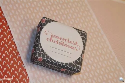 Бумага достаточно твердая, не рвется