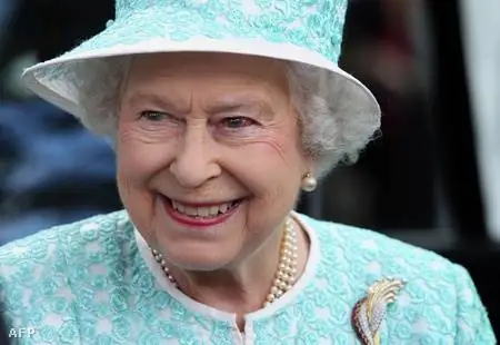 II. Элизабет в костюме ведьмы на коне