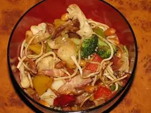 жареная азиатская лапша