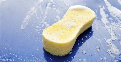 Макияж лучше выбросить