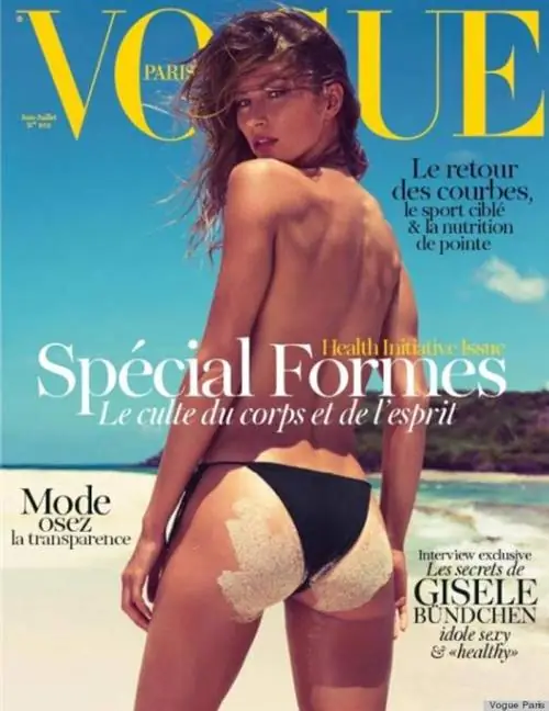 Жизель Бюндхен на пляже для французского Vogue