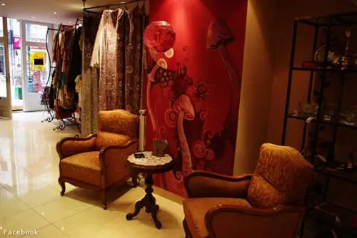 малиновый цвет