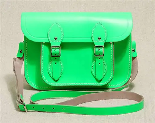 Неон постепенно выходит из моды, но его все еще можно носить