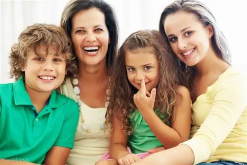 Он безответственный, тогда он идет за помощью