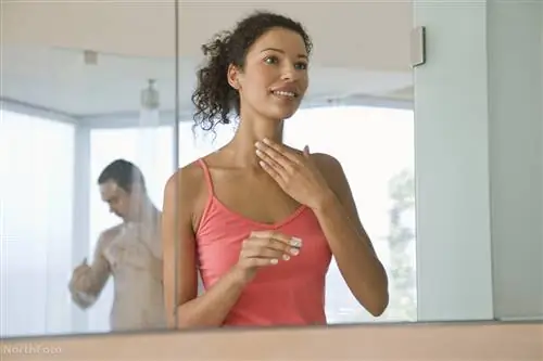 Не тянись к баночке, пользуйся мужским кремом для лица