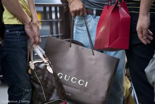 Осторожно, даже бумажные пакеты подделывают!